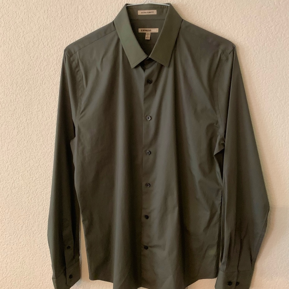 EXPRESS- Men’s long sleeve dress shirt (Large).